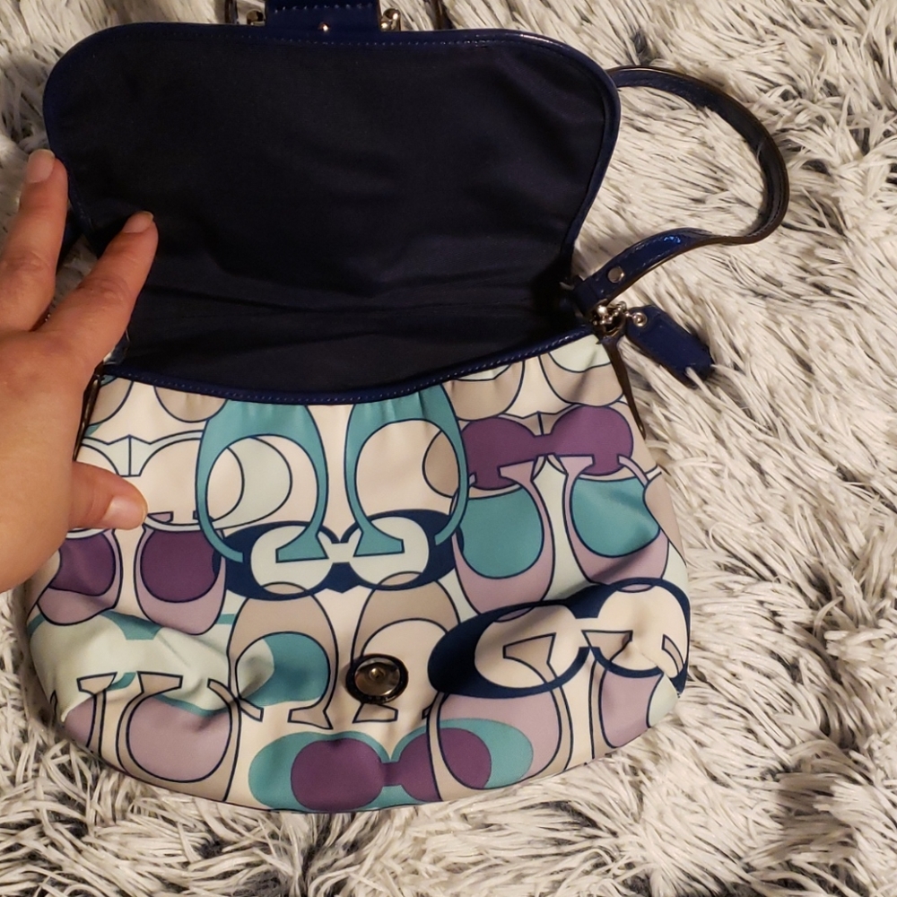 Coach purse - Picture 2 of 4
